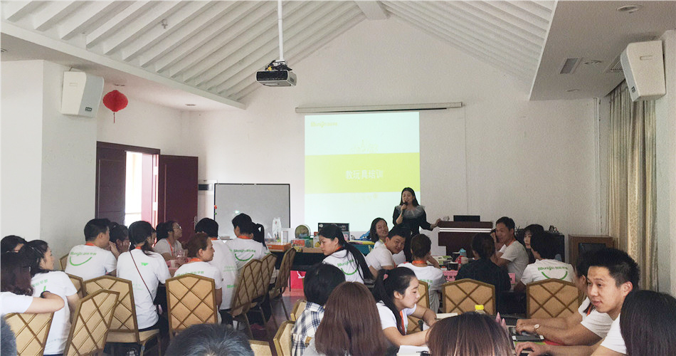 精英集结,成就专业早教人 精英集结,成就专业早教人