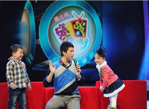 强子哥哥和宝宝互动 强子哥哥和宝宝互动